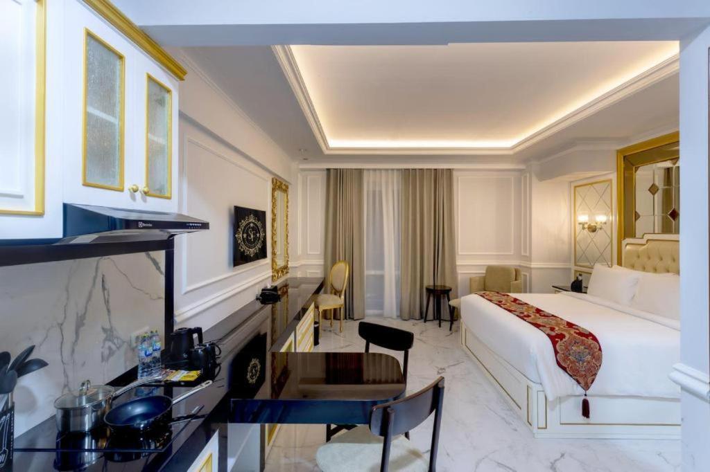 S&f Kemang Hotel 4*